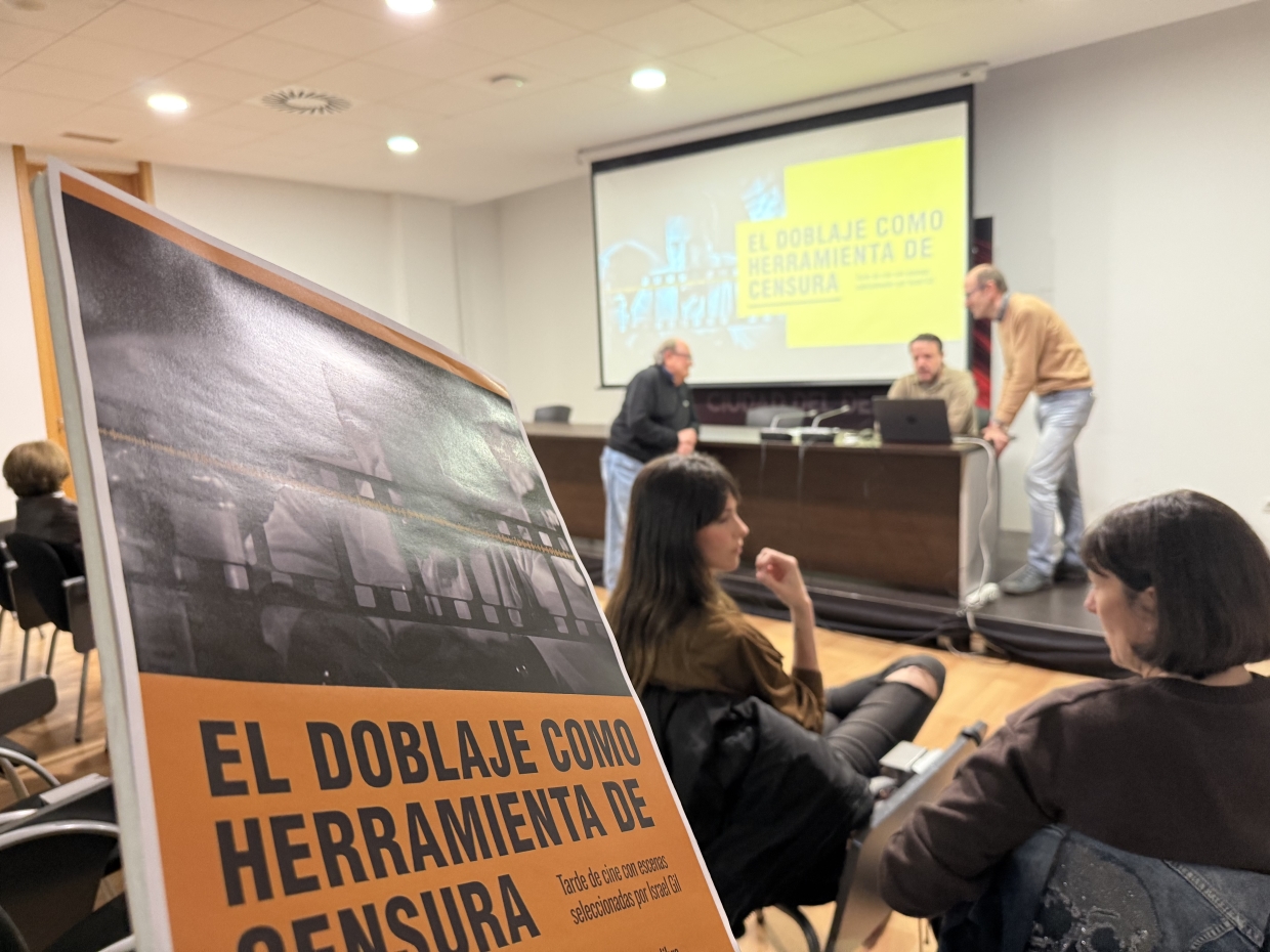 Charla sobre doblaje y censura