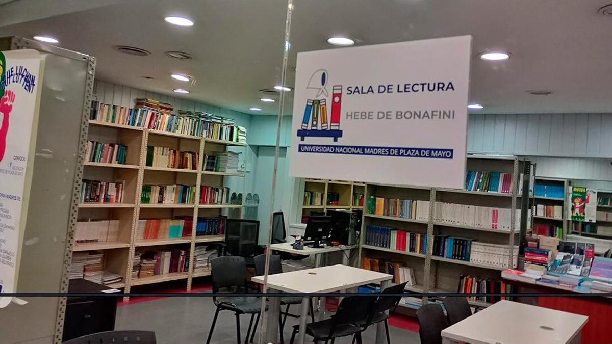  sala de lectura de la universidad